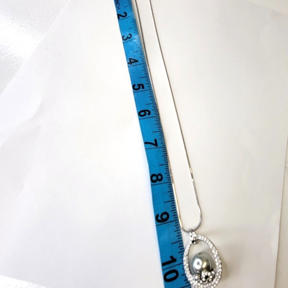 Silver Grey Pearl Pendant Necklace - Picture 6 of 7